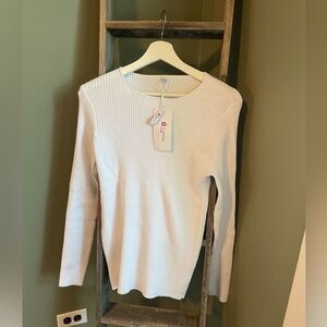 Ribbed Tight-Fitting Sweater